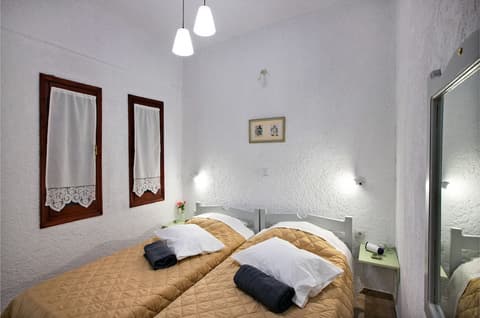 New Aurora Apts Studios