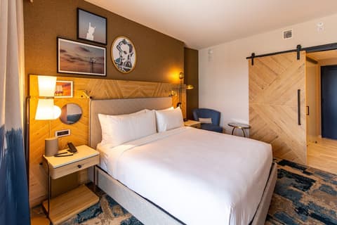 The Otis Hotel Austin, Autograph Collection, Room