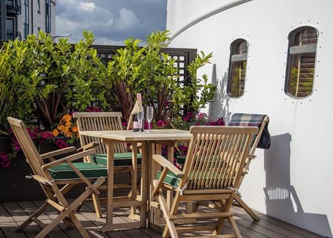 Fingal - A Luxury Floating Hotel, Terrace/patio