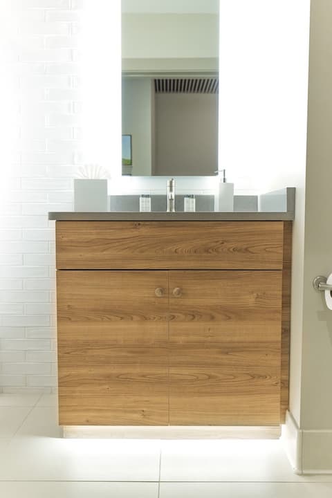 The Docent's Collection at 121 Middle Street