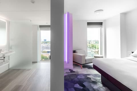 YOTEL Amsterdam, Room