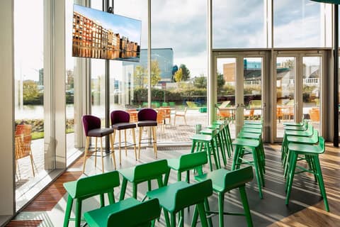 YOTEL Amsterdam, Restaurant