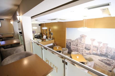 Hotel Bylis, Restaurant