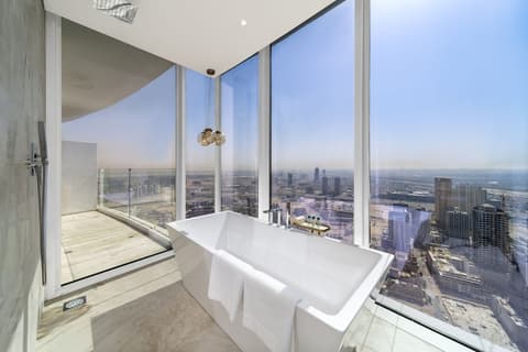 FIVE Jumeirah Village Dubai, Bathroom