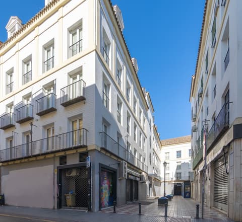 Apartamentos Magna Sevilla, Front of property