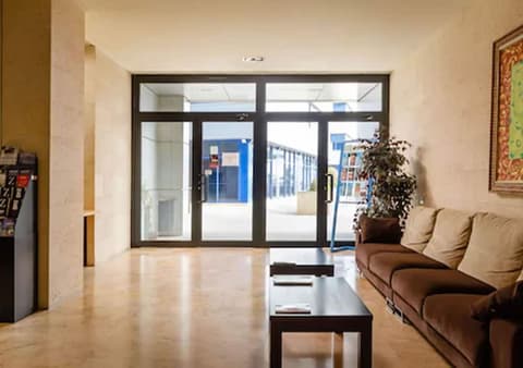 Aparthotel Wellness, Reception