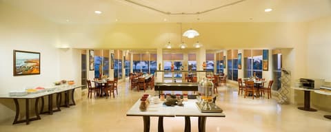 Masira Island Resort, Breakfast area