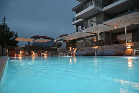 Andrews Luxury Residence, Exterior