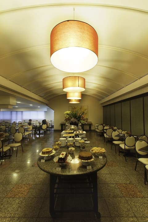 Hotel Boulevard Plaza, Cafe