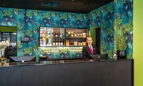 Thon Hotel Tromsø, Reception