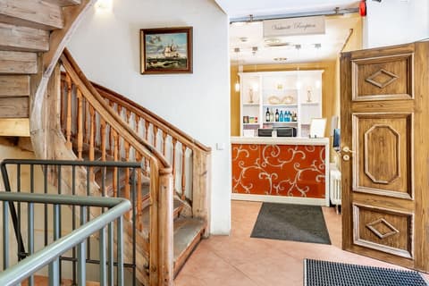 Meriton Old Town Garden Hotel, Reception