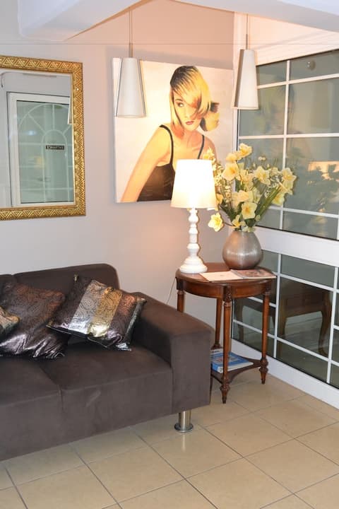 Marianna, Interior entrance