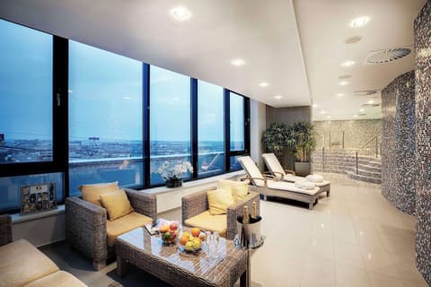 NH Bratislava Gate One