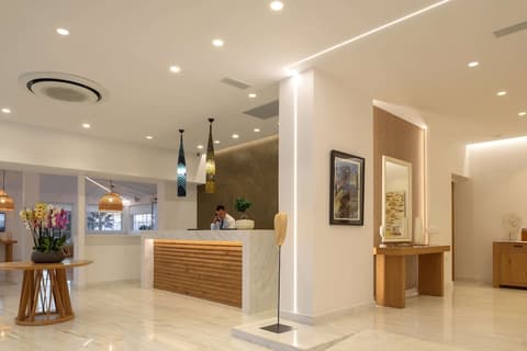 High Beach Hotel