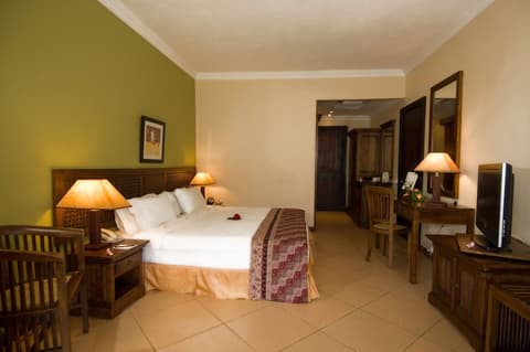 Aanari Hotel and Spa