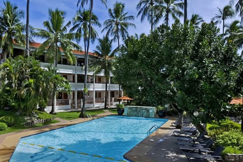 Costabella Tropical Beach Hotel