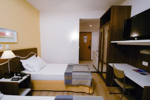 Bristol Centro Cívico Multy Hotel