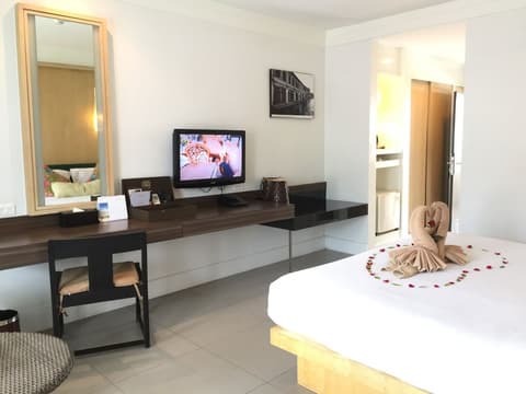 Sawaddi Patong Resort & Spa by Tolani