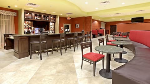Holiday Inn Garland by IHG, Bar (on property)
