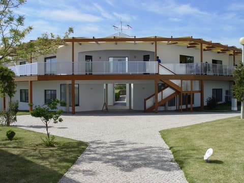 Quinta das Figueirinhas & Quintinha Village, Property grounds