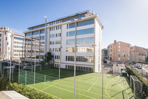 Ginevra Palace Hotel, Tennis court