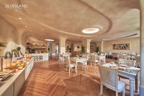 Silverland Sil Hotel, Restaurant