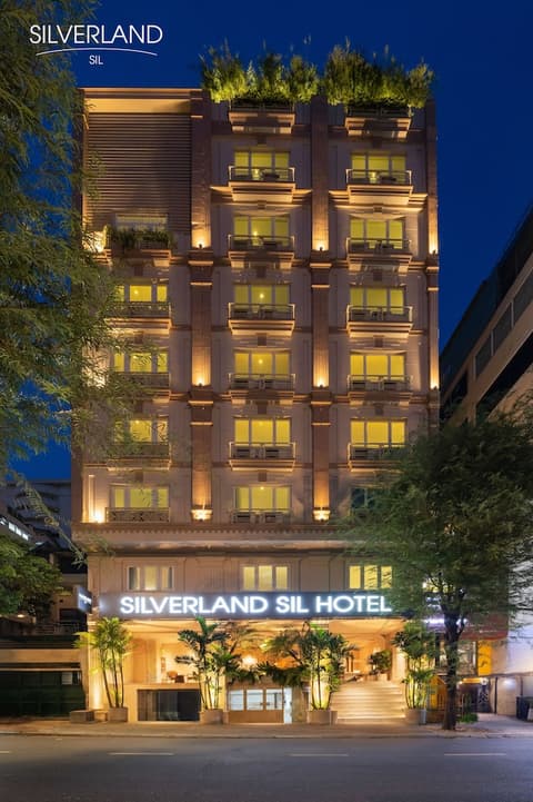 Silverland Sil Hotel, Property entrance