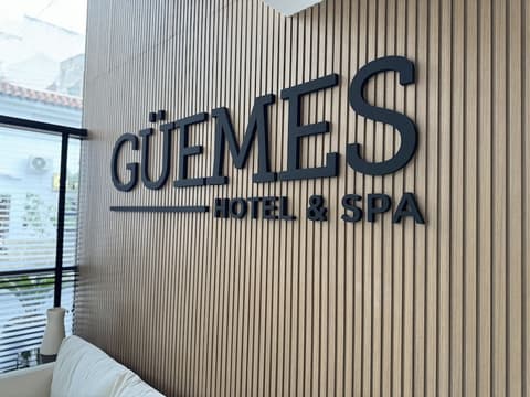 Guemes Hotel & Spa, Reception