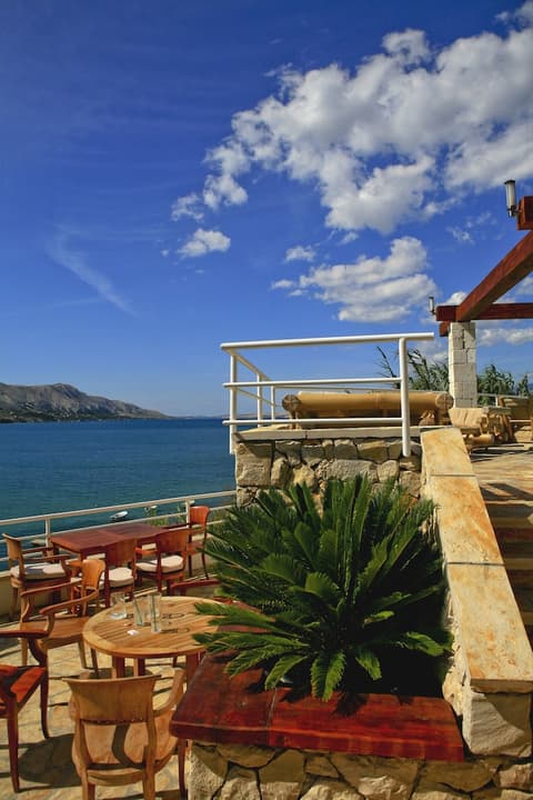 Hotel Belveder, Outdoor dining