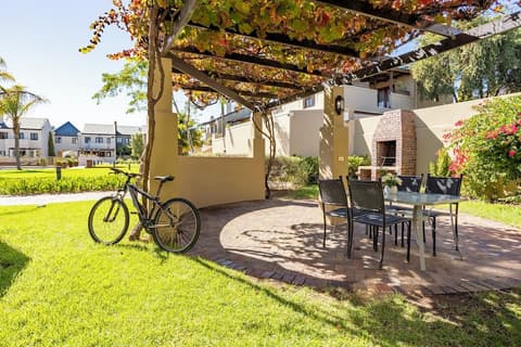 Devonvale Golf & Wine Estate, Terrace/patio