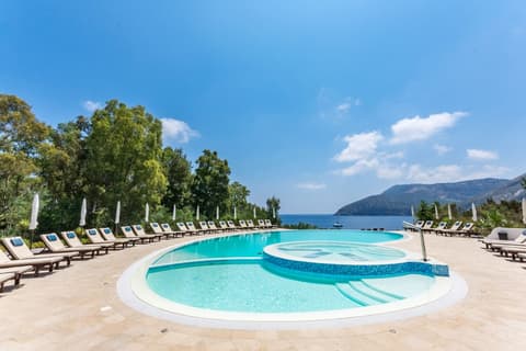 Vulcano Blu Residence, Outdoor pool
