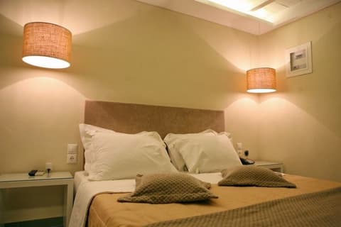 Oikies Small Elegant Houses