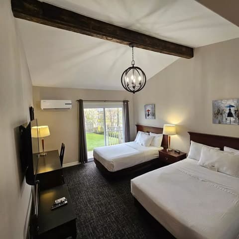 Canadas Best Value Inn & Suites Charlottetown, Room