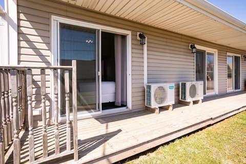 Canadas Best Value Inn & Suites Charlottetown, Room