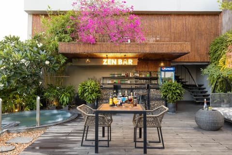 Cochin Zen Hotel, Lake