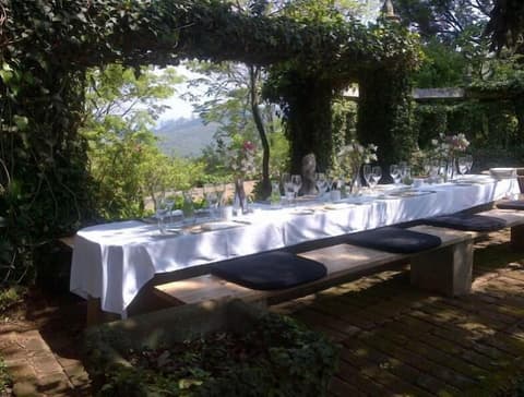 Kings Walden Garden Manor, Outdoor banquet area