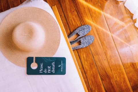 Tropical Suites Hotel