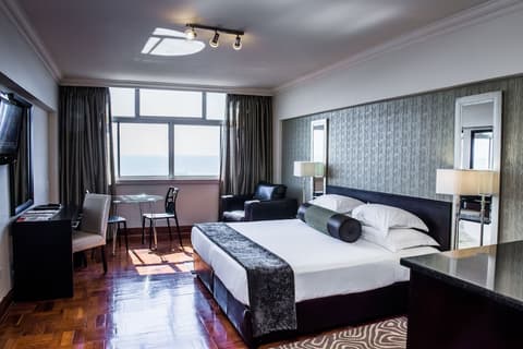 Belaire Suites, Room