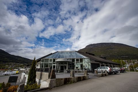 Stryn Hotel, Parking