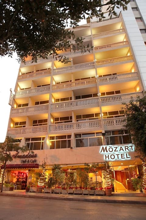 Mozart Hotel, Exterior