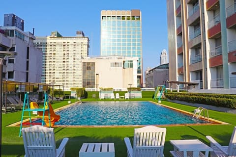 Evergreen Place Siam by UHG, Pool