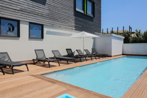 Campanile Carcassonne Est La Cite, Outdoor pool