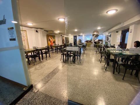 TAMA Hotel Granada Real Cali, Restaurant