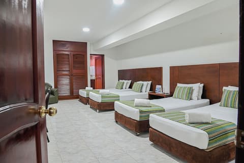 TAMA Hotel Granada Real Cali