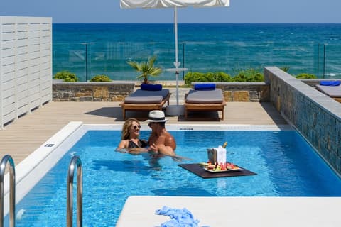 Alexander Beach Hotel & Village Resort, Room