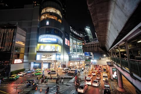 Paradox Bangkok Sukhumvit, Shopping mall