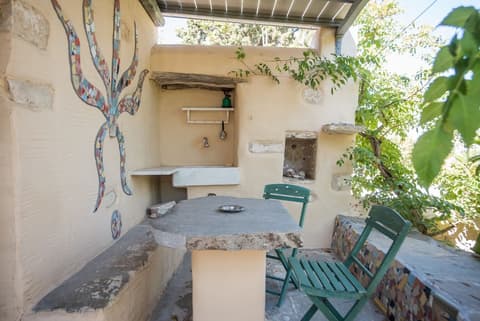 Anthippi Guest House