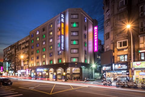 Delight Hotel, Property grounds