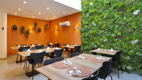 Made Inn Faro, Restaurant