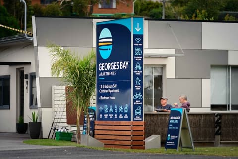 Georges Bay Apartments, Front of property